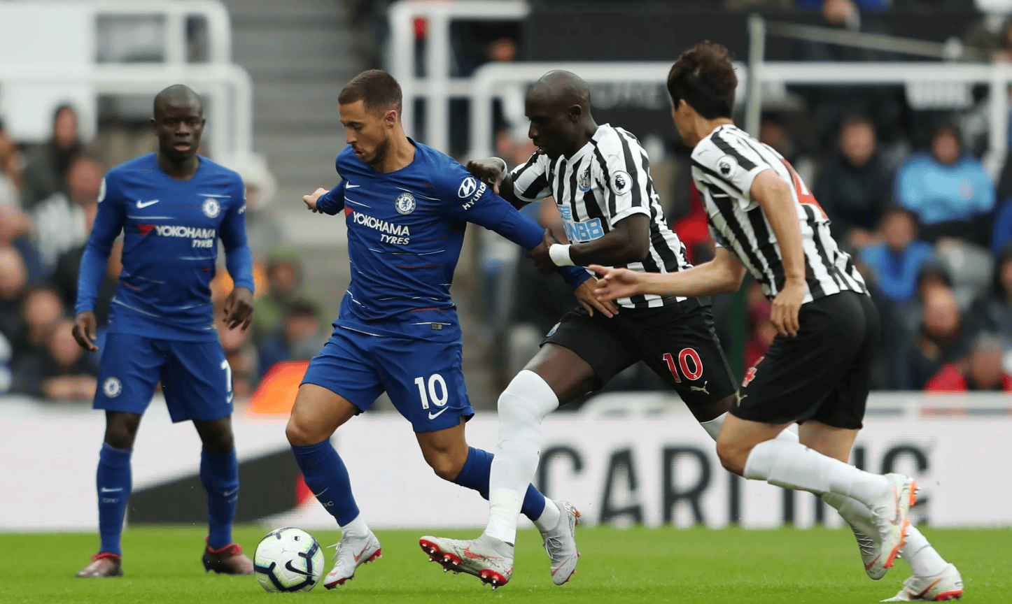 LOL电竞官网-冲刺阶段欧冠焦点战，瓦伦西亚门线救险，悬念犹存，球队文化再被提及的简单介绍